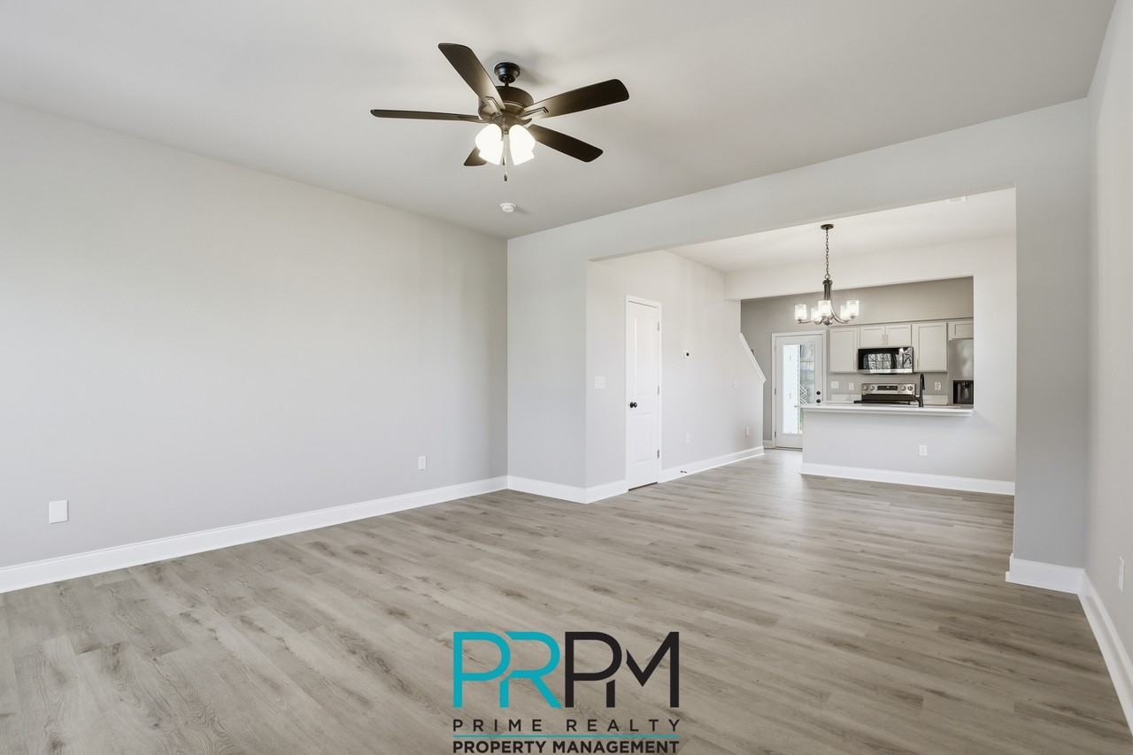 109 Virginia Ave #109 - Photo 3 of 21