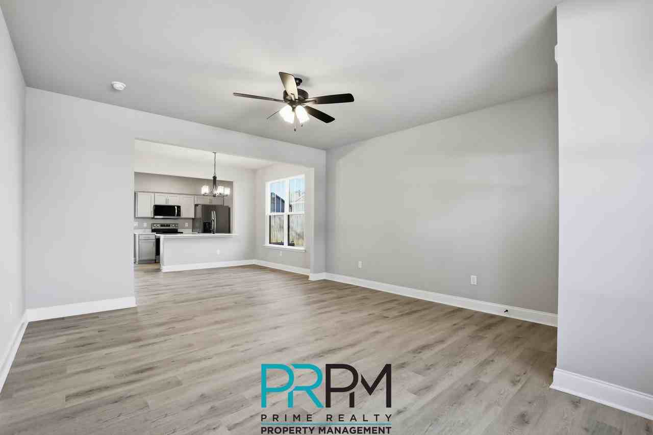 109 Virginia Ave #109 - Photo 4 of 21