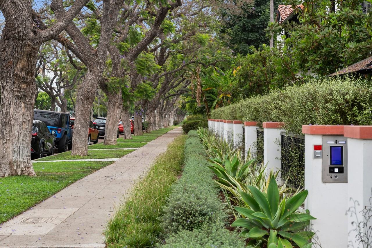 TALA Residences at Oakhurst - Photo 5 of 5