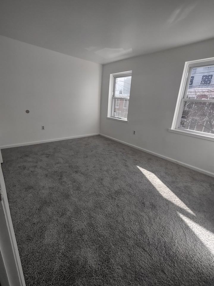 201 E 13th St - Photo 7 of 7