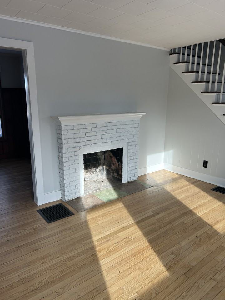 18 Arlington St #1 - Photo 3 of 11