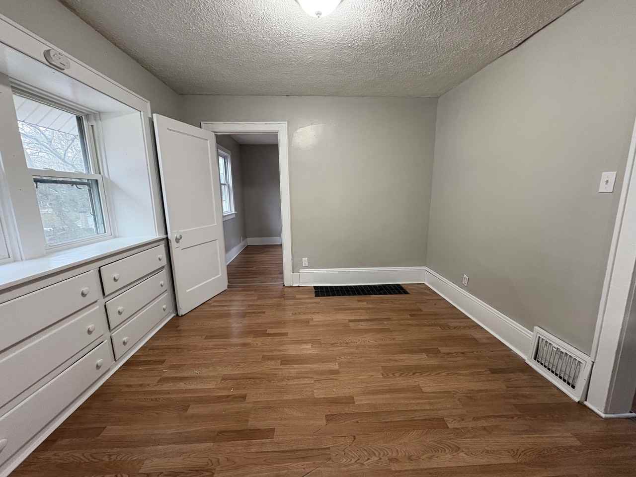 1174 Tampa Ave #1 - Photo 4 of 13