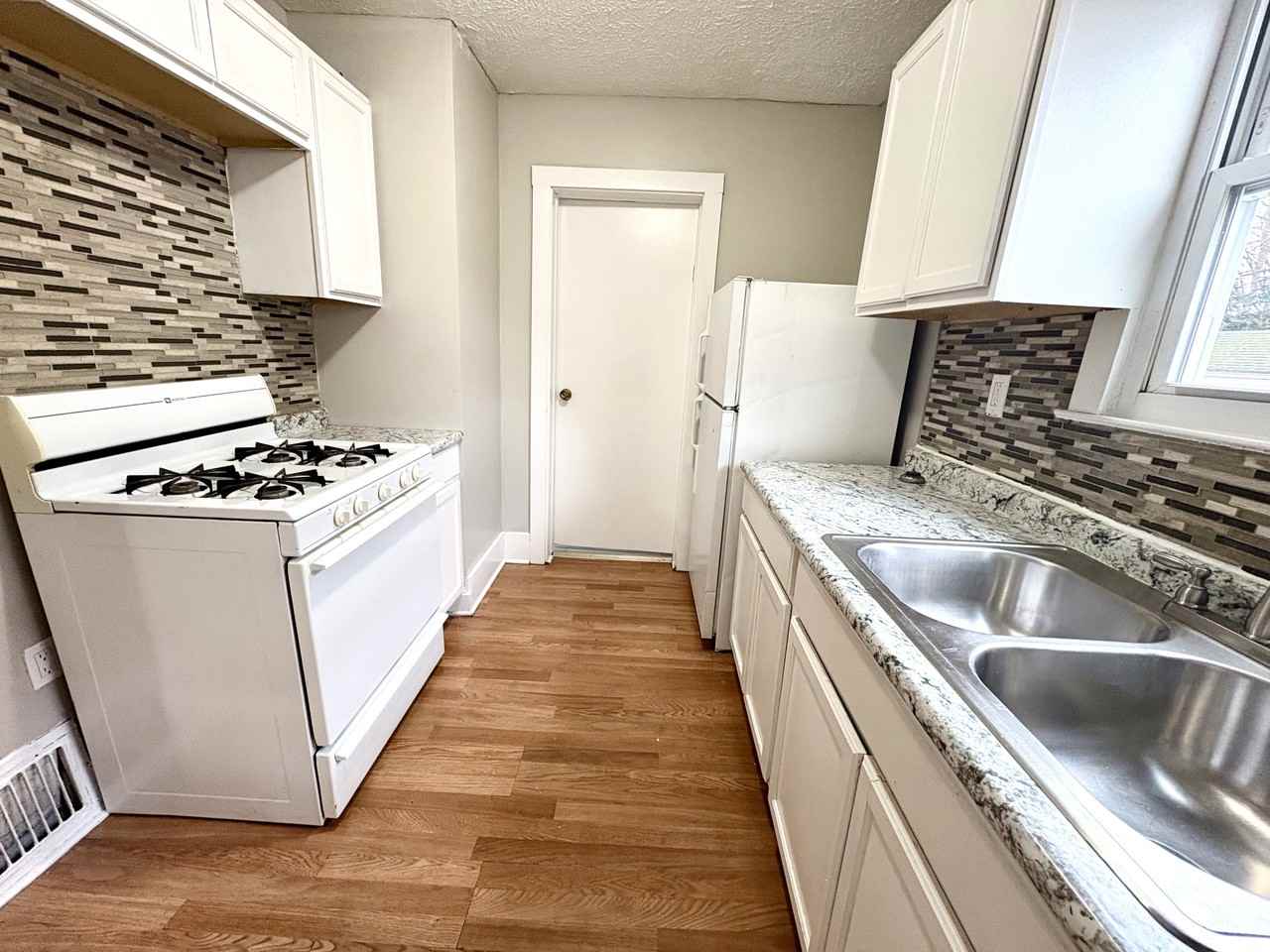 1174 Tampa Ave #1 - Photo 6 of 13