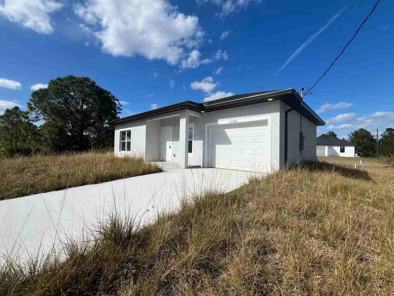 3102 45th St W - Photo 2 of 15