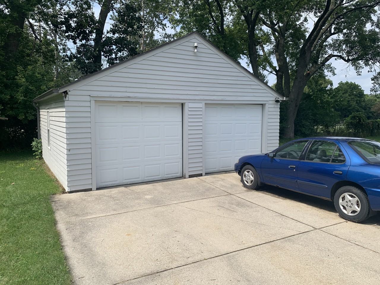 3269 S 95th St #NA - Photo 3 of 22