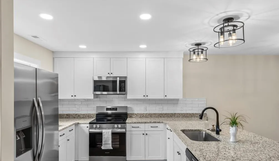 204 Beacon Ave #1 - Photo 4 of 15