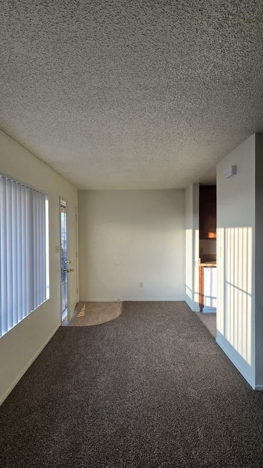 2323 Chester Ln #05 - Photo 4 of 11