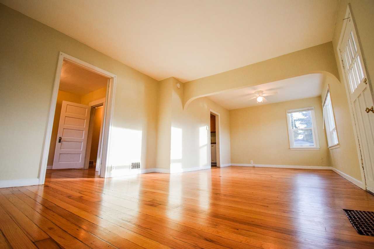 6330 Se 50th Ave - Photo 4 of 20