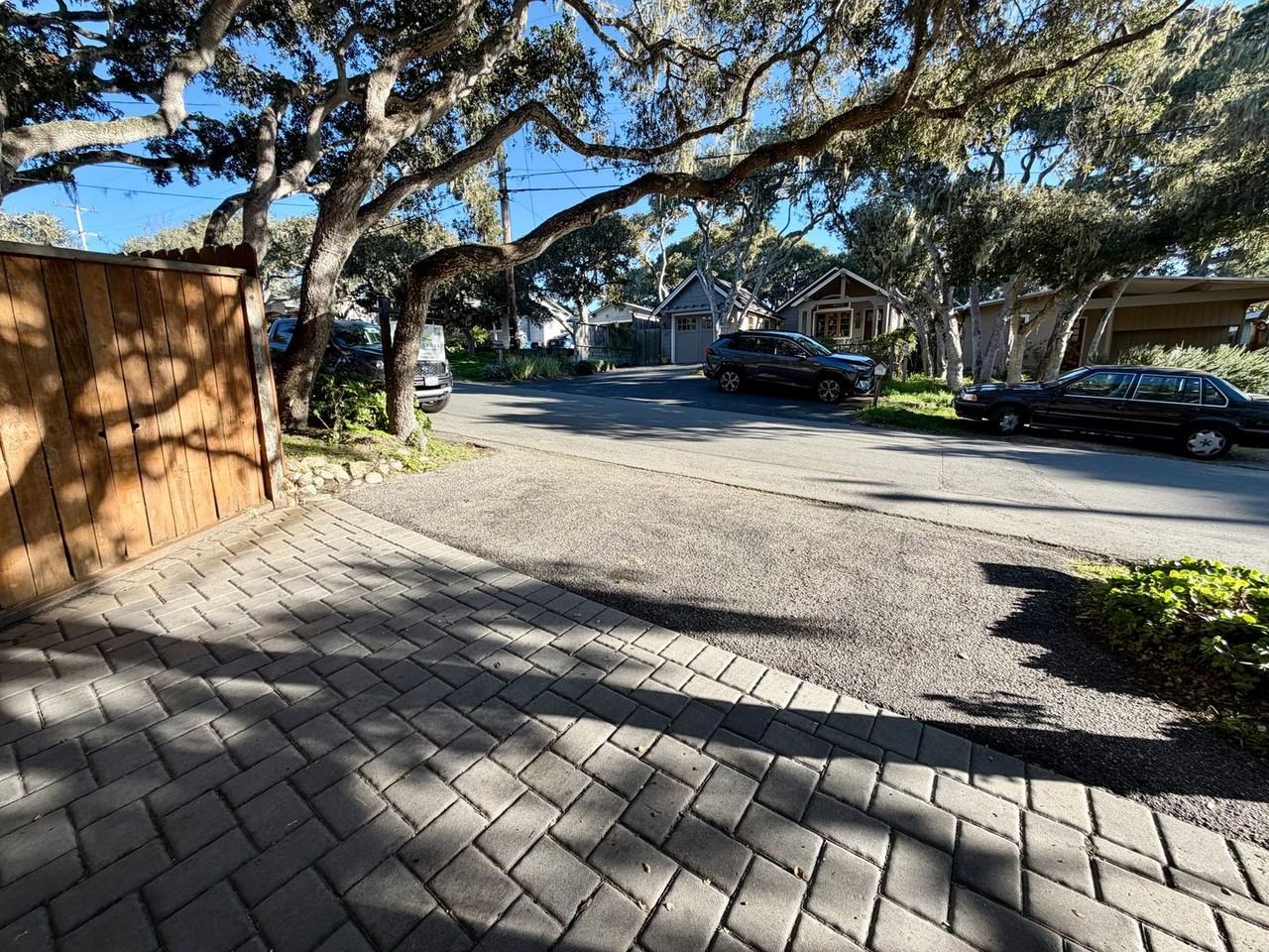 1318 Miles Ave - Photo 3 of 48