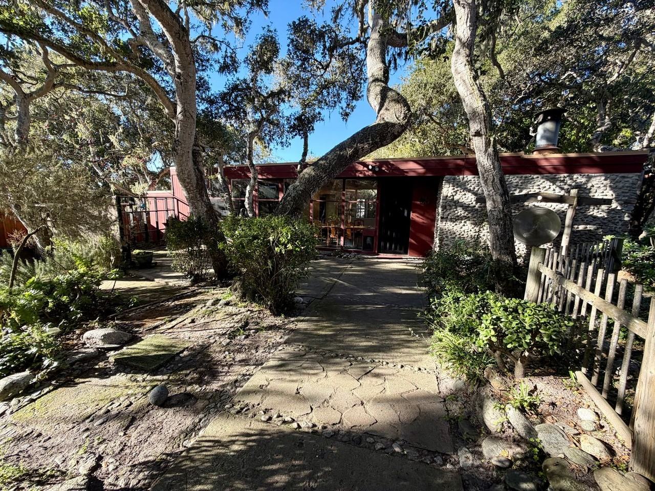 1318 Miles Ave - Photo 5 of 48