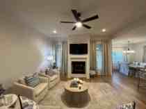 511 S Wagon Wheel Ave #1 - Photo 2 of 9