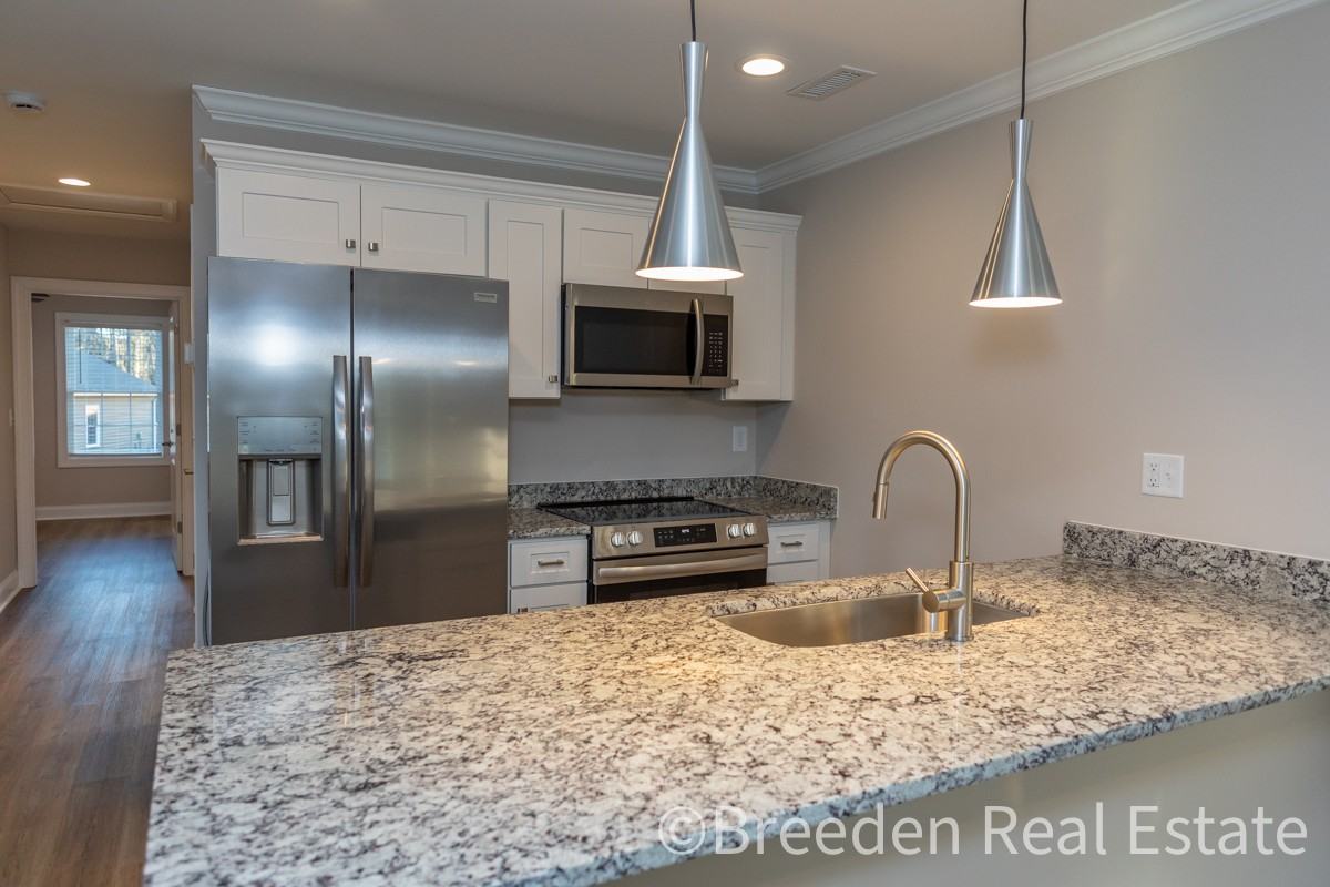 804 5th Ave Sw #1 - Photo 5 of 15