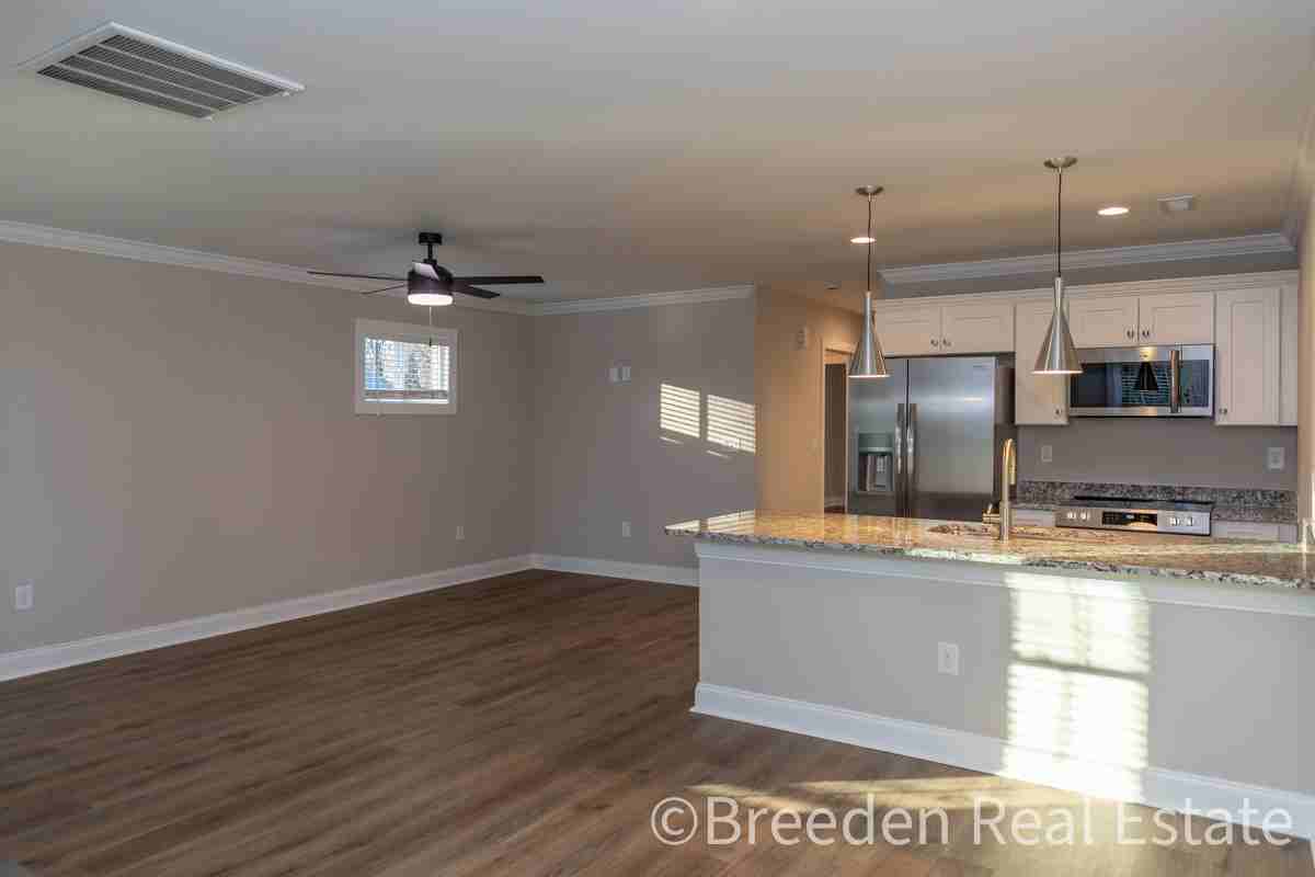 808 5th Ave Sw #1 - Photo 4 of 14