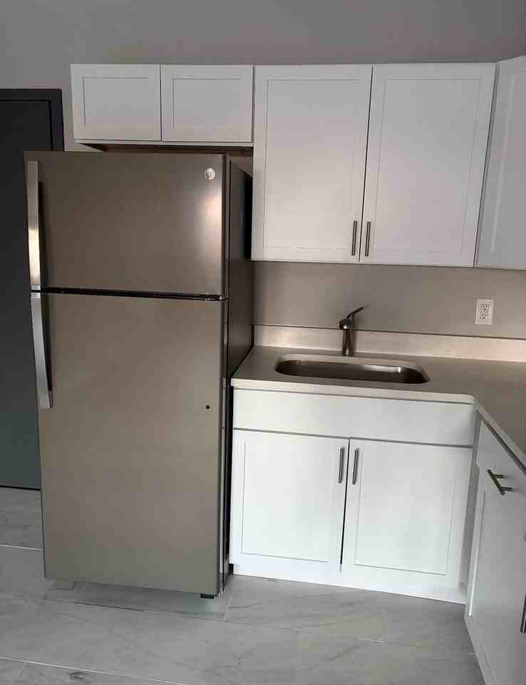 95 Fern St, Naugatuck - Photo 3 of 24