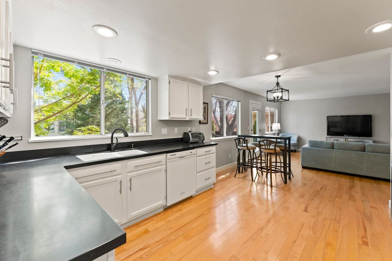 6168 Greenbrook Dr - Photo 2 of 39