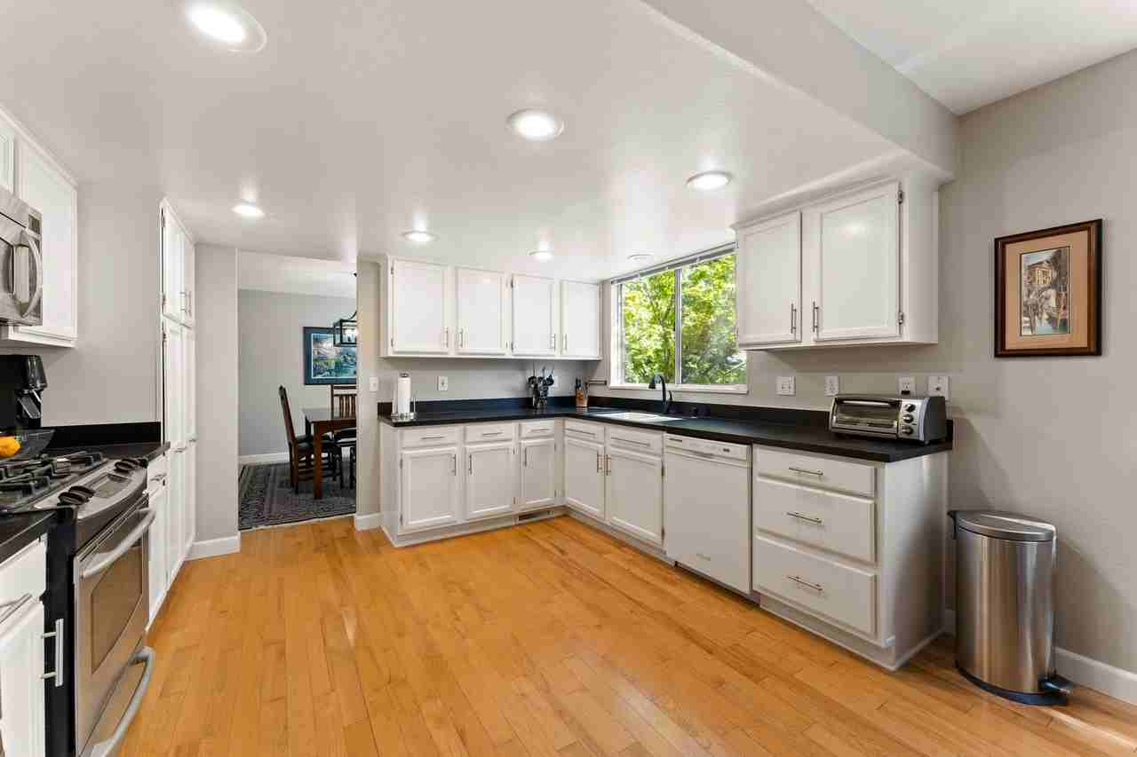 6168 Greenbrook Dr - Photo 3 of 39