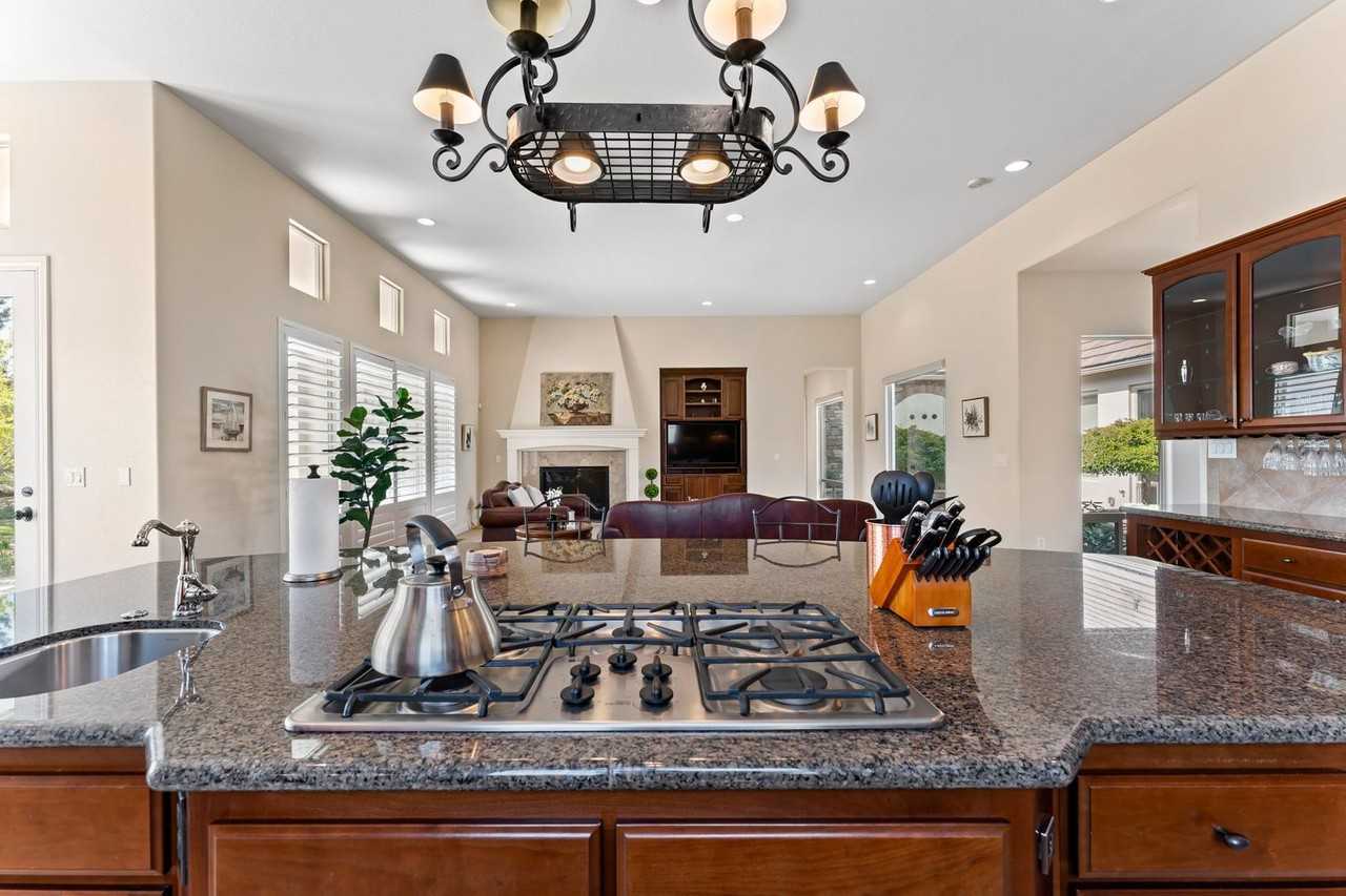 13395 Damonte View Ln - Photo 5 of 50