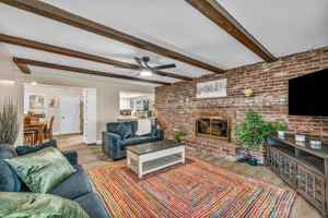 featured image of 1490 Foster Dr