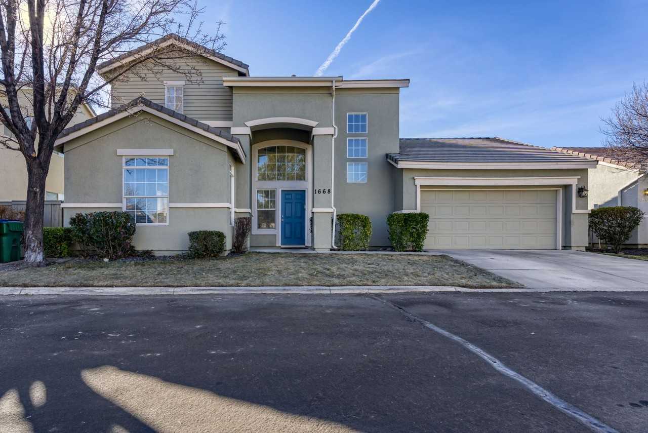 1668 Rocky Cove Ln - Photo 3 of 33