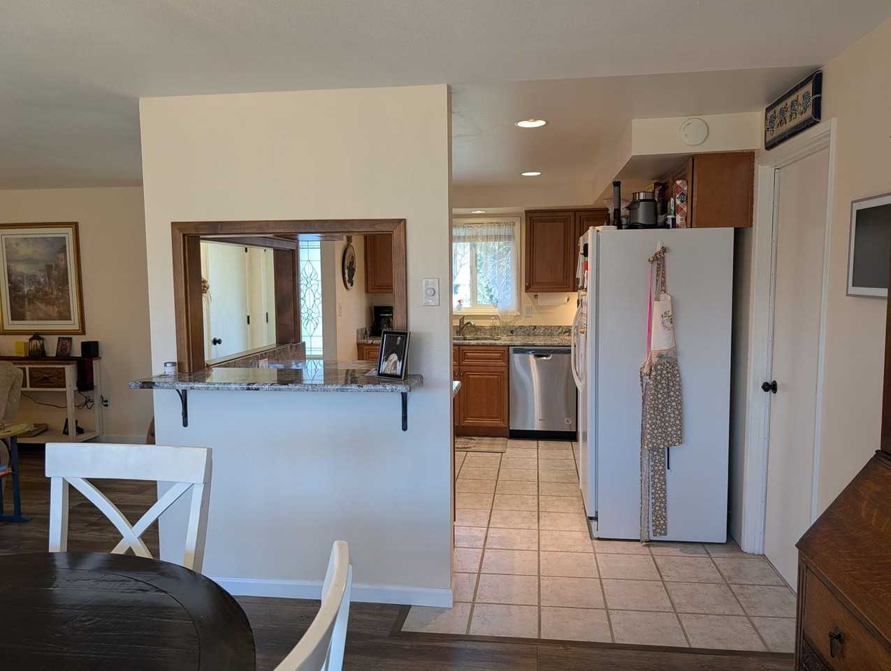 490 G St - Photo 5 of 30