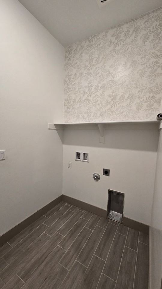 9405 Parkwood Manor Dr - Photo 4 of 22