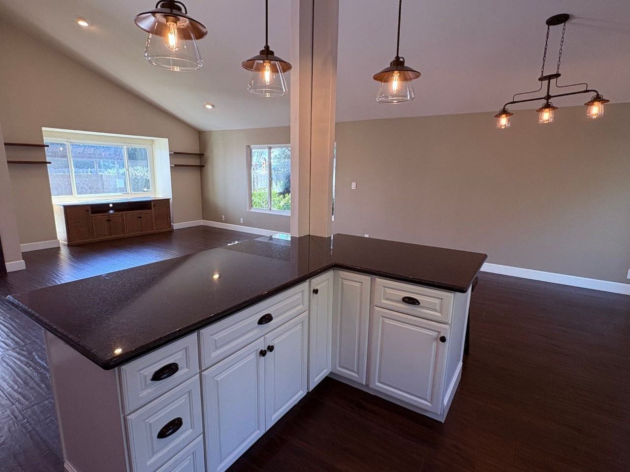 8582 Universe Ave - Photo 6 of 35