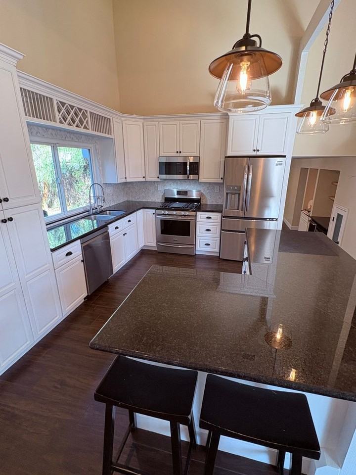 8582 Universe Ave - Photo 7 of 35