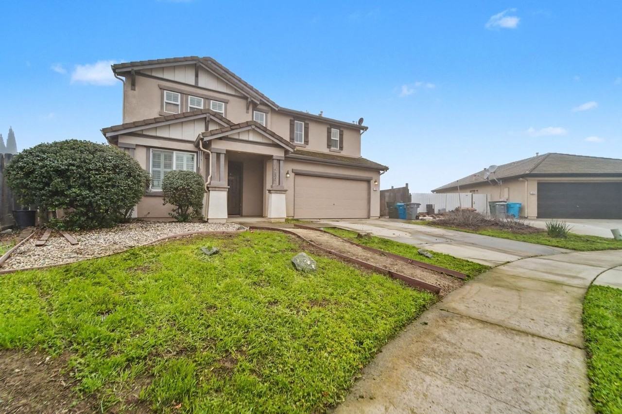 1730 Brianna Ave - Photo 2 of 18