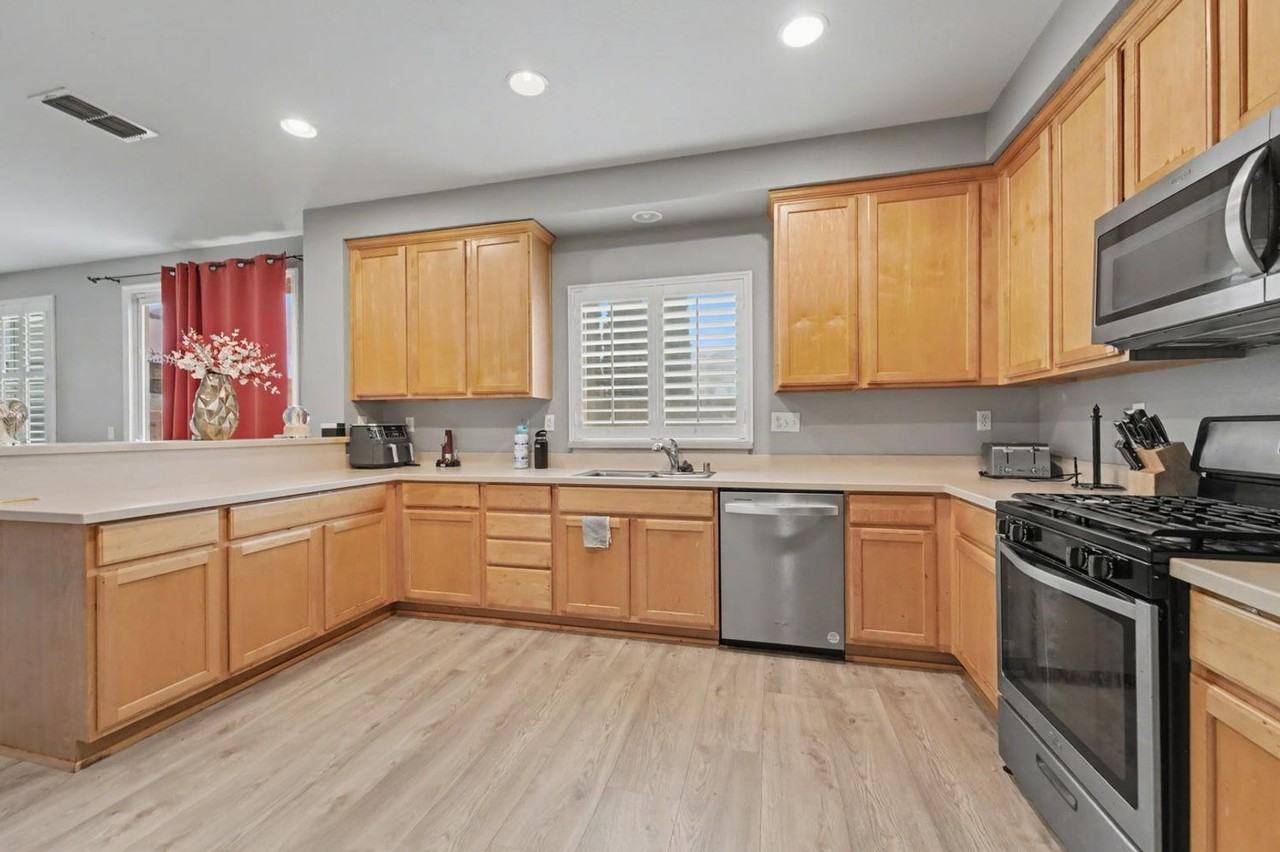 1730 Brianna Ave - Photo 7 of 18