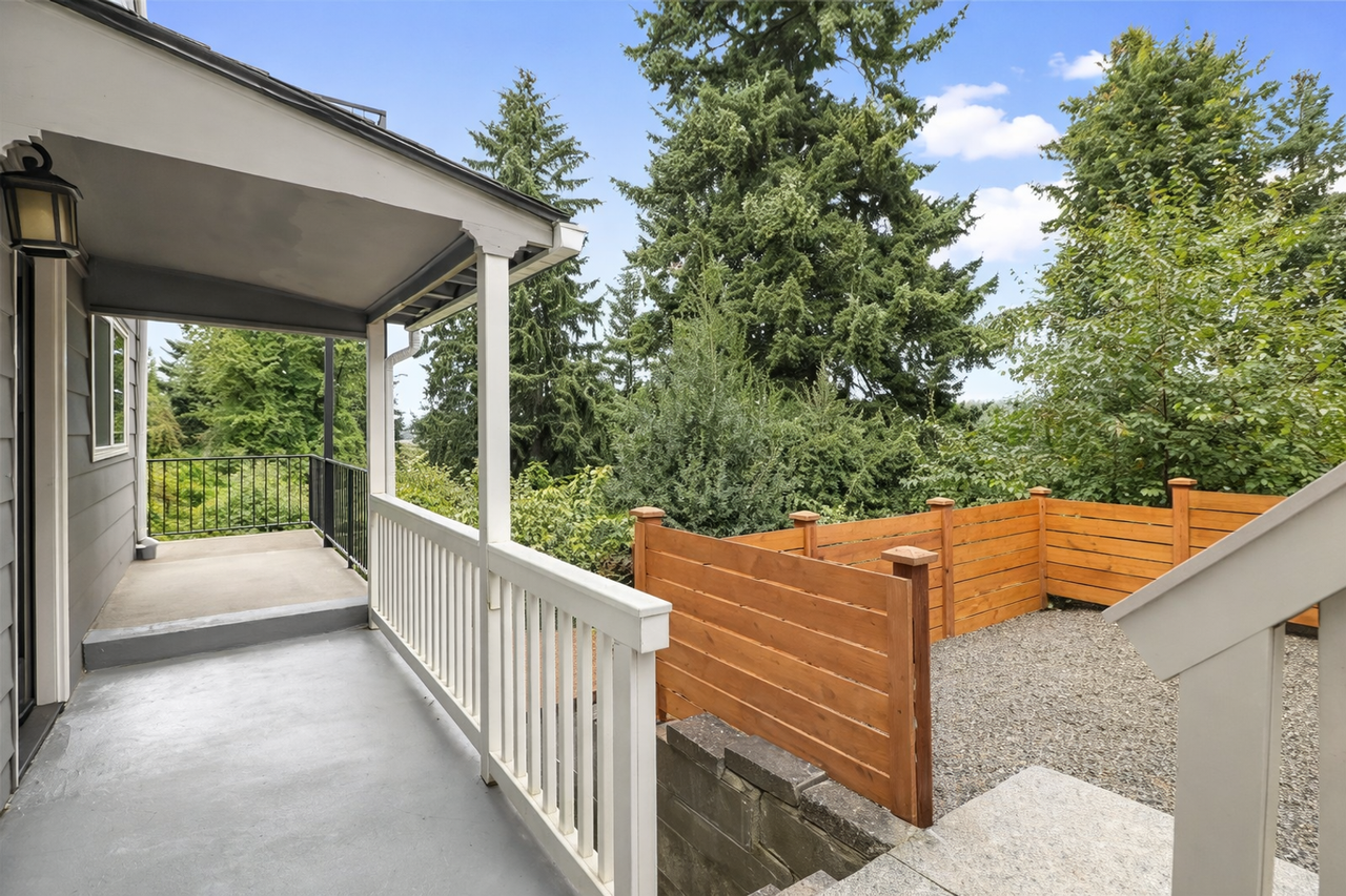 12334 Sand Point Way Ne - Photo 3 of 22