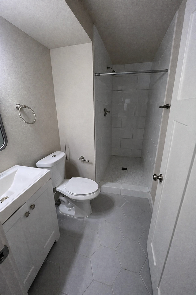 12334 Sand Point Way Ne - Photo 4 of 22