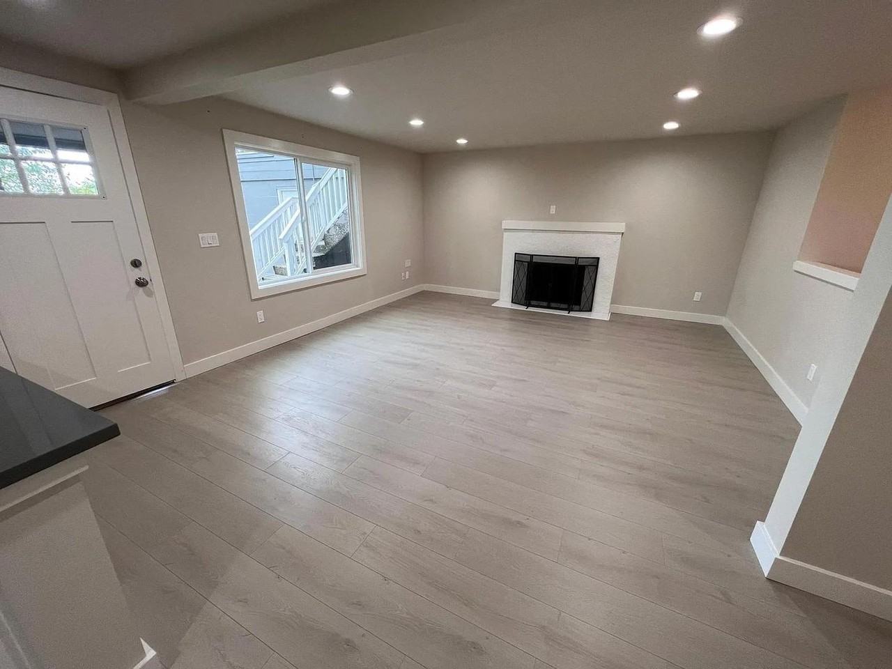 12334 Sand Point Way Ne - Photo 7 of 22