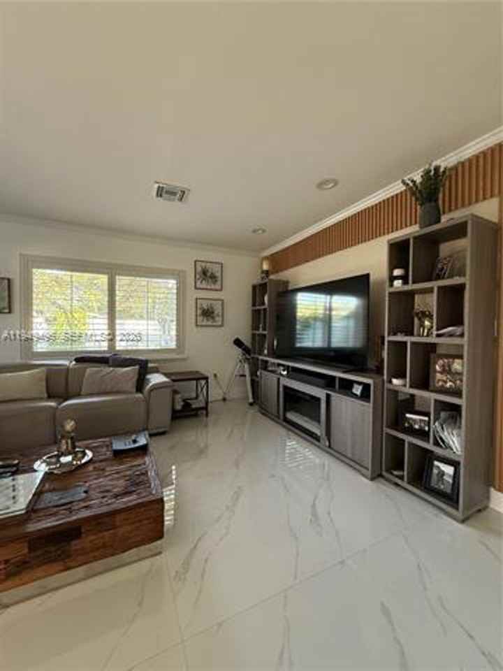 10194 Sw 202nd Ter #0 - Photo 2 of 43