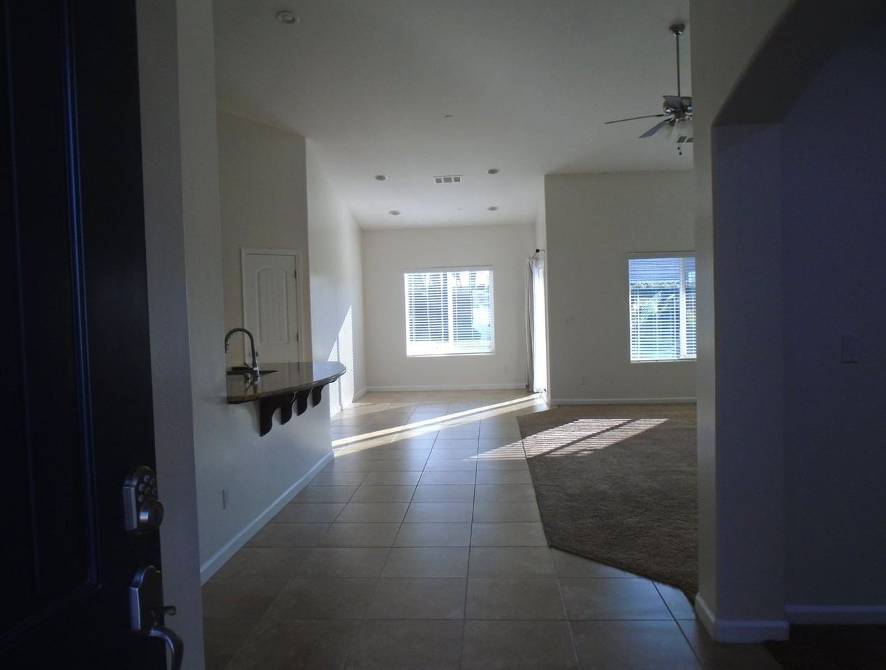 5715 Quebec Ave - Photo 3 of 29