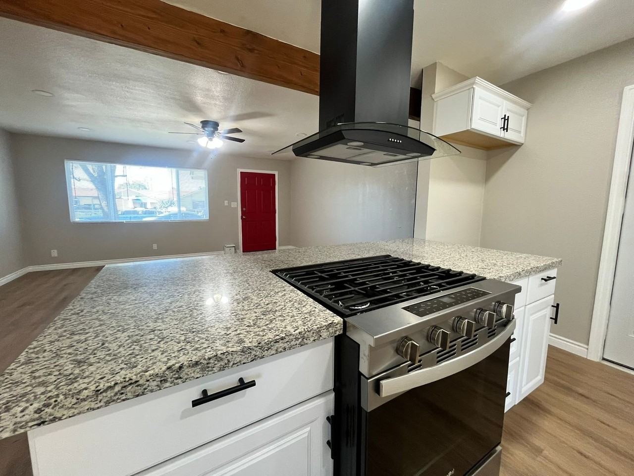 840 S F St - Photo 5 of 23