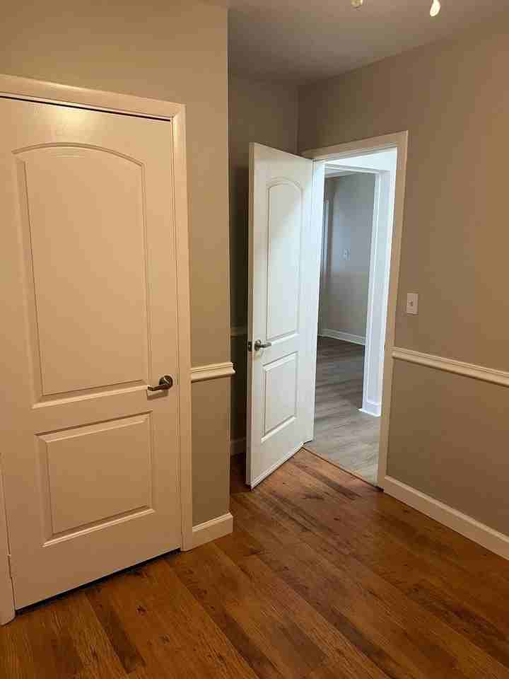 2540 Elyria Ave - Photo 7 of 30