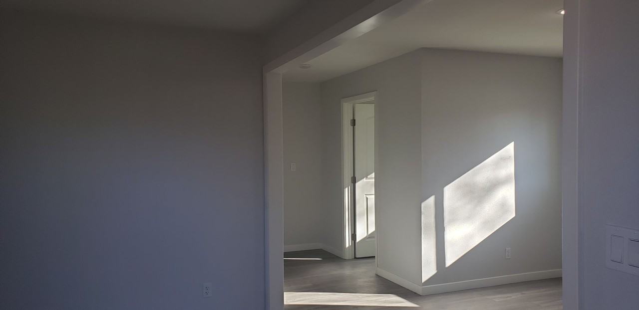 3590 3590 Redwood Street - 3590 Redwood Street - Photo 2 of 19