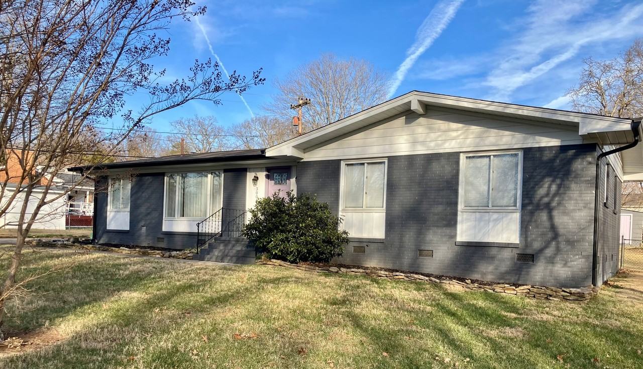 3004 Nathanael Rd - Photo 2 of 15