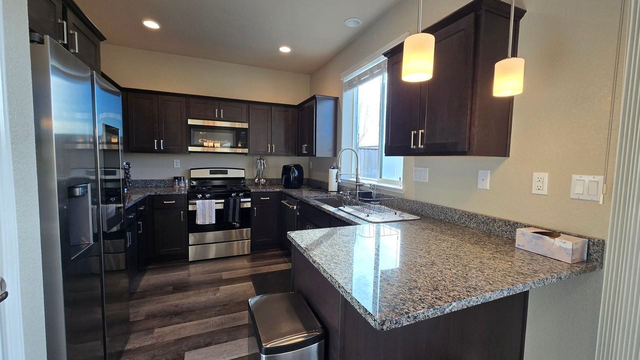 3615 Pimlico St - Photo 4 of 36