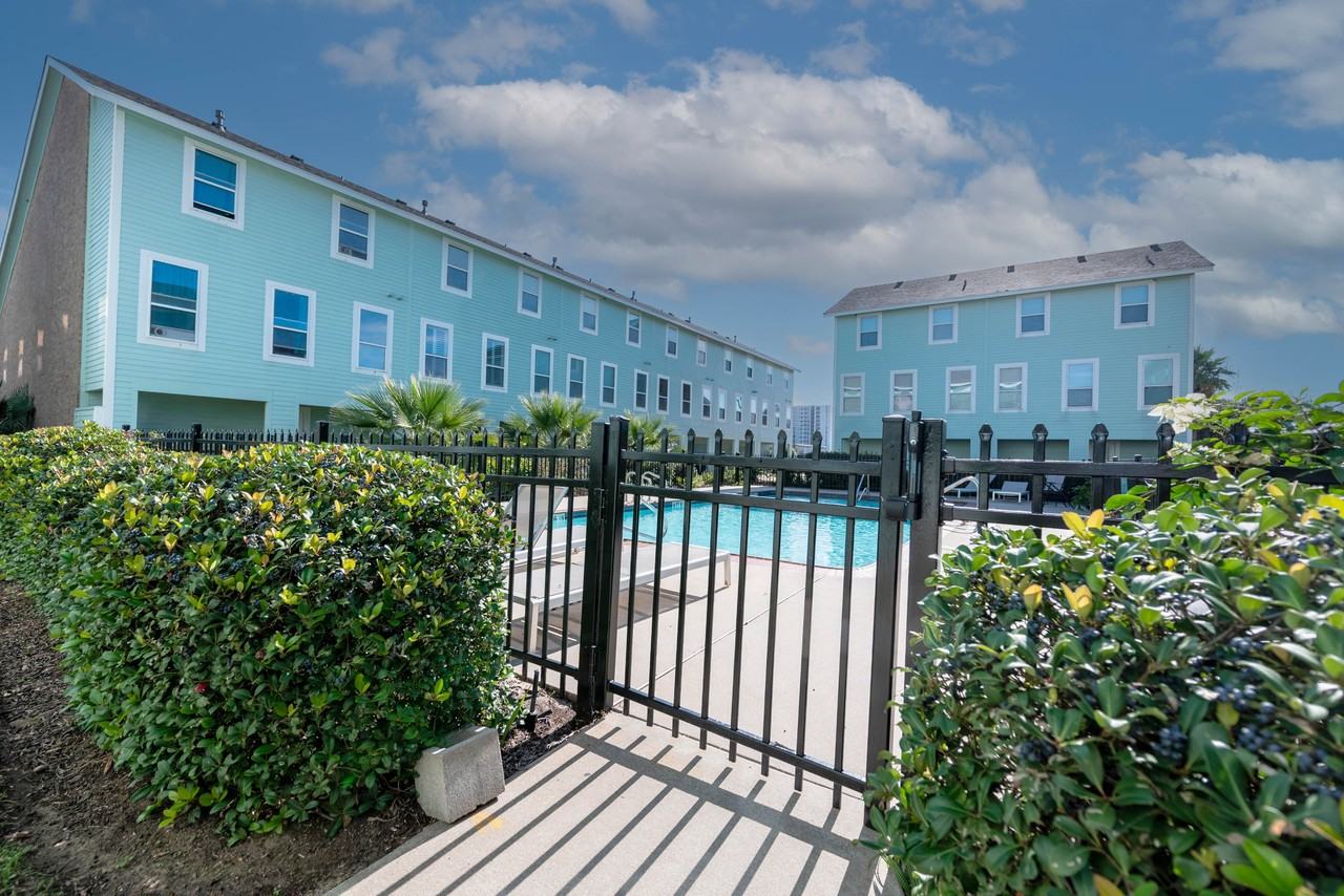 3100 75th St #11 - Photo 3 of 44