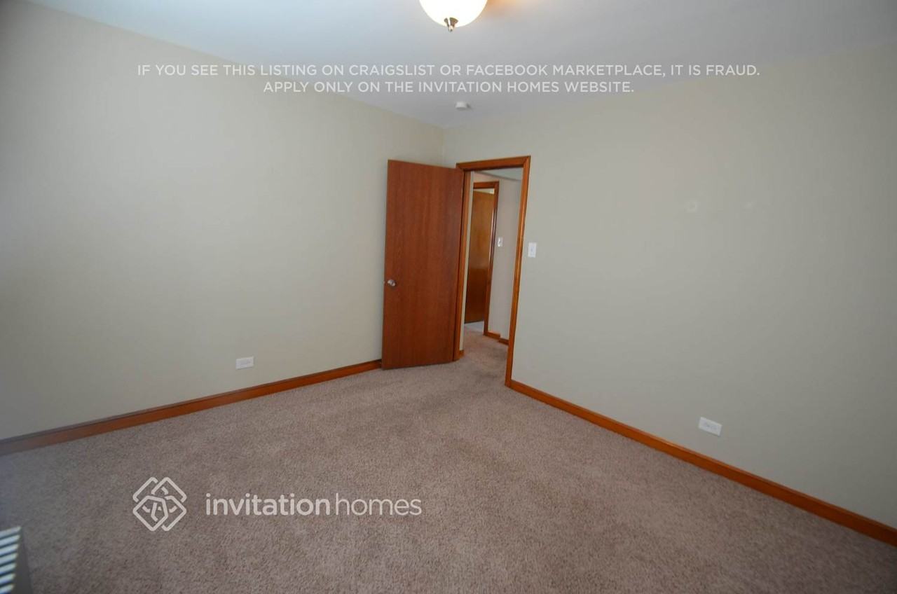 6200 S Meade Ave - Photo 4 of 14