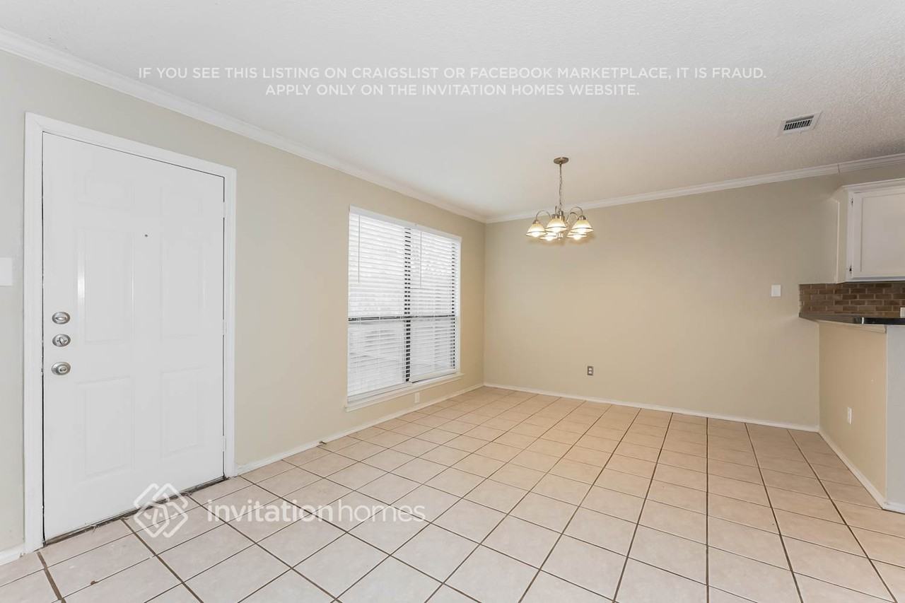 1456 Thistlewood Ln - Photo 7 of 18