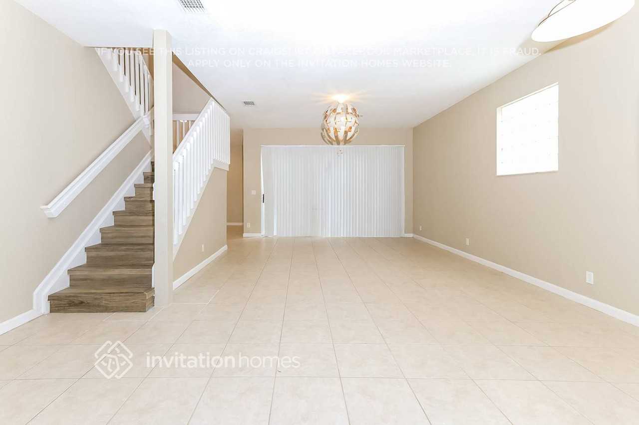 108 Lancaster Way - Photo 7 of 18