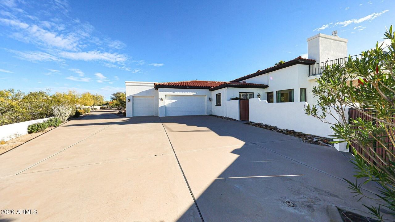 8171 E Whispering Wind Dr - Photo 4 of 50