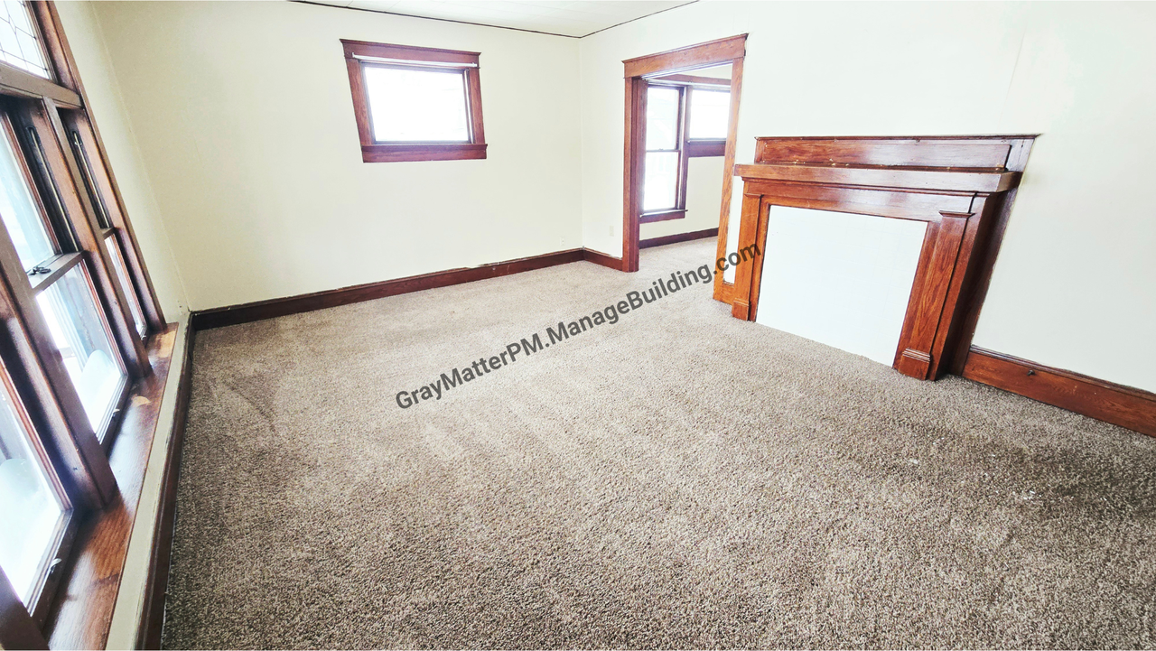 1001 W 25th St #2 - Photo 4 of 16