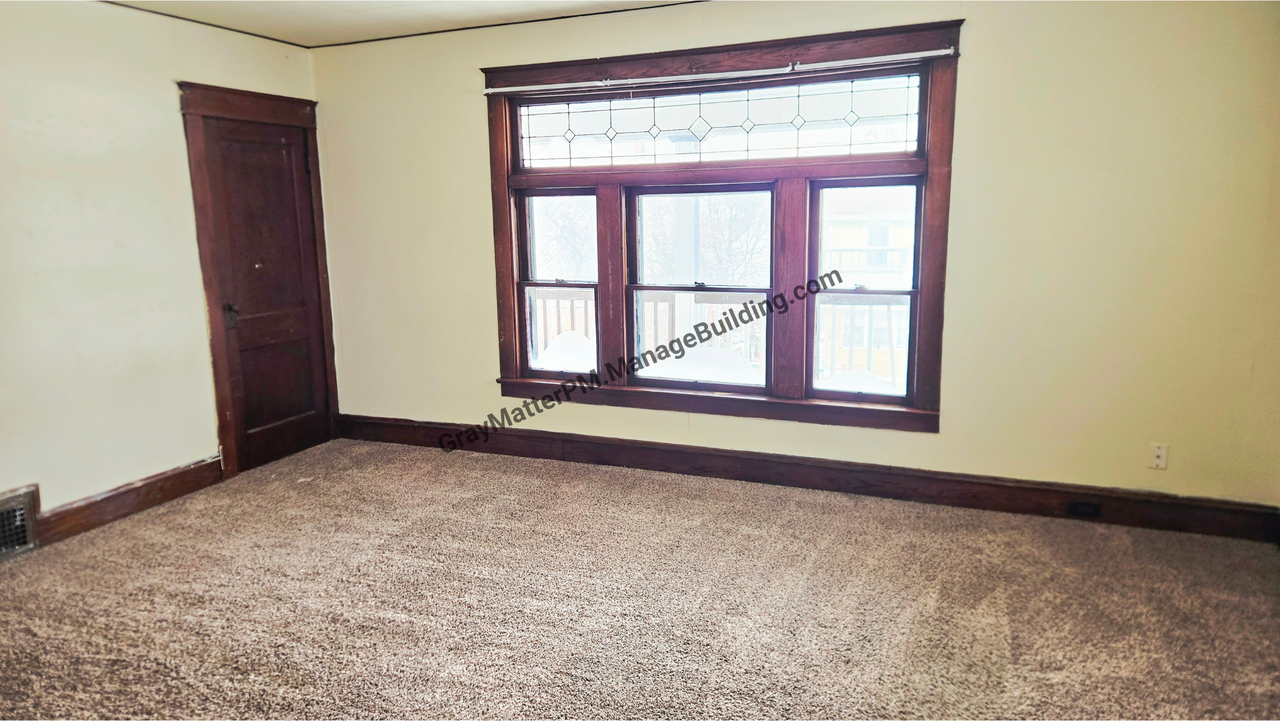 1001 W 25th St #2 - Photo 6 of 16