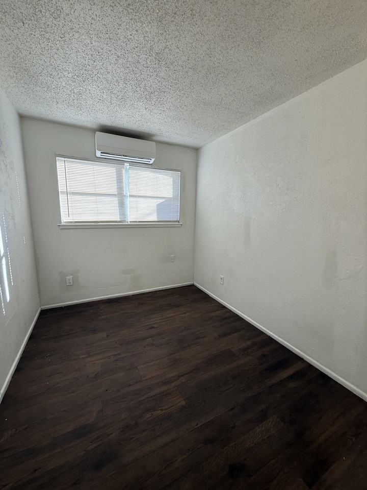 824 Vanda Ave #1 - Photo 4 of 7