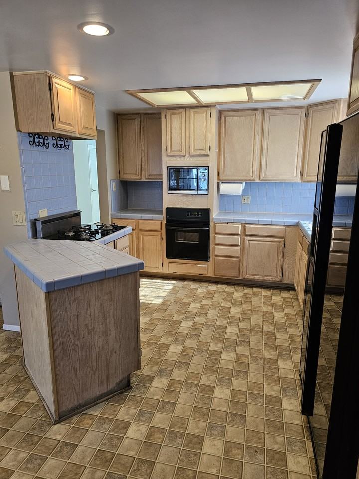 707 N Lima St #1 - Photo 6 of 23