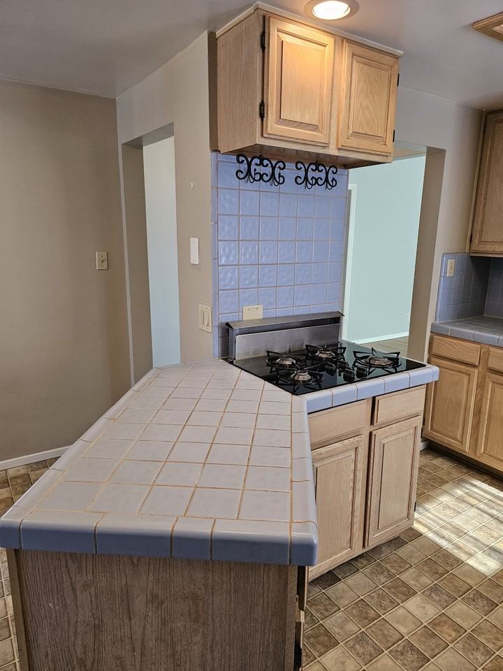 707 N Lima St #1 - Photo 7 of 23