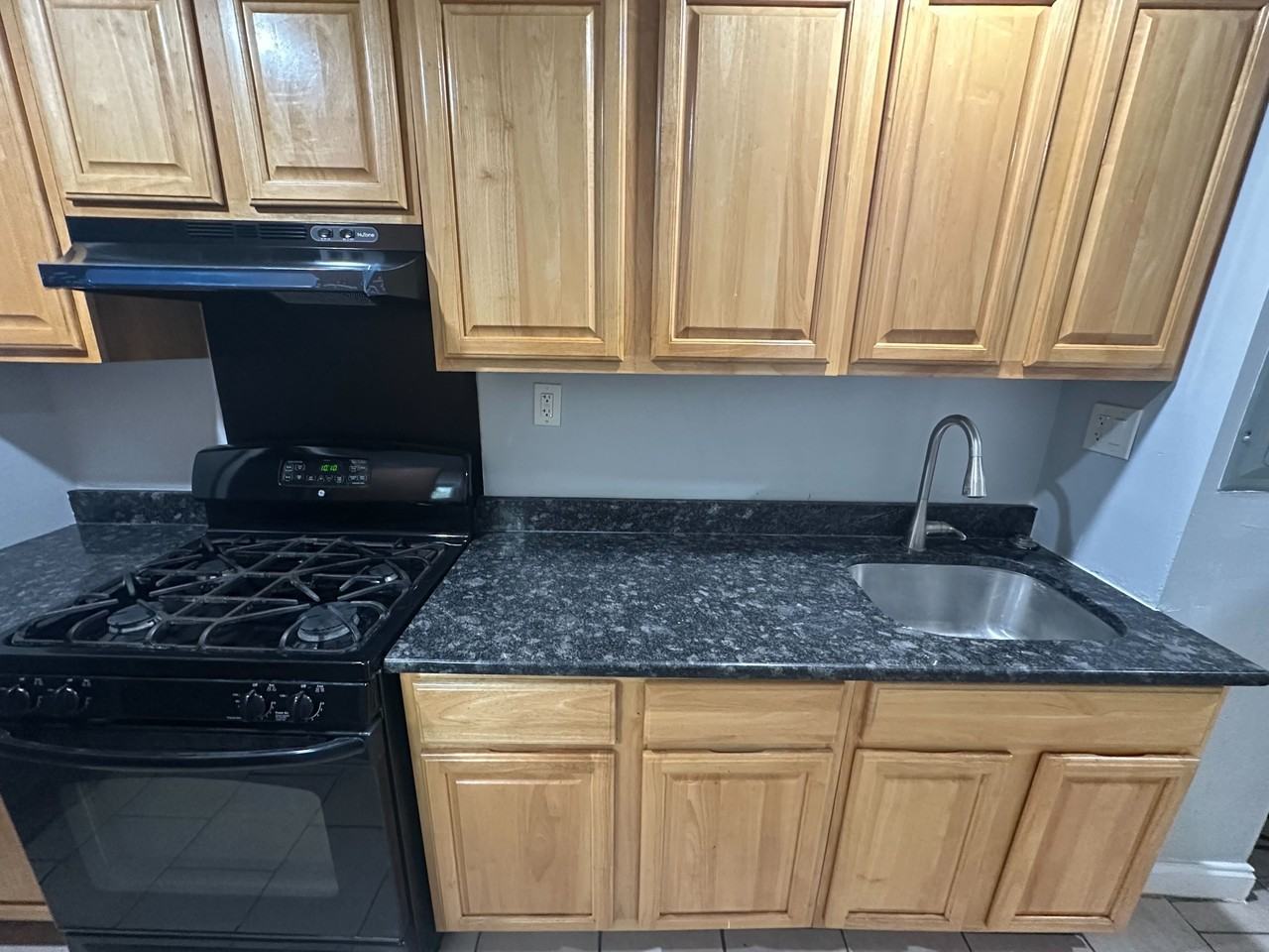 529 E Brinton St #1 - Photo 3 of 16